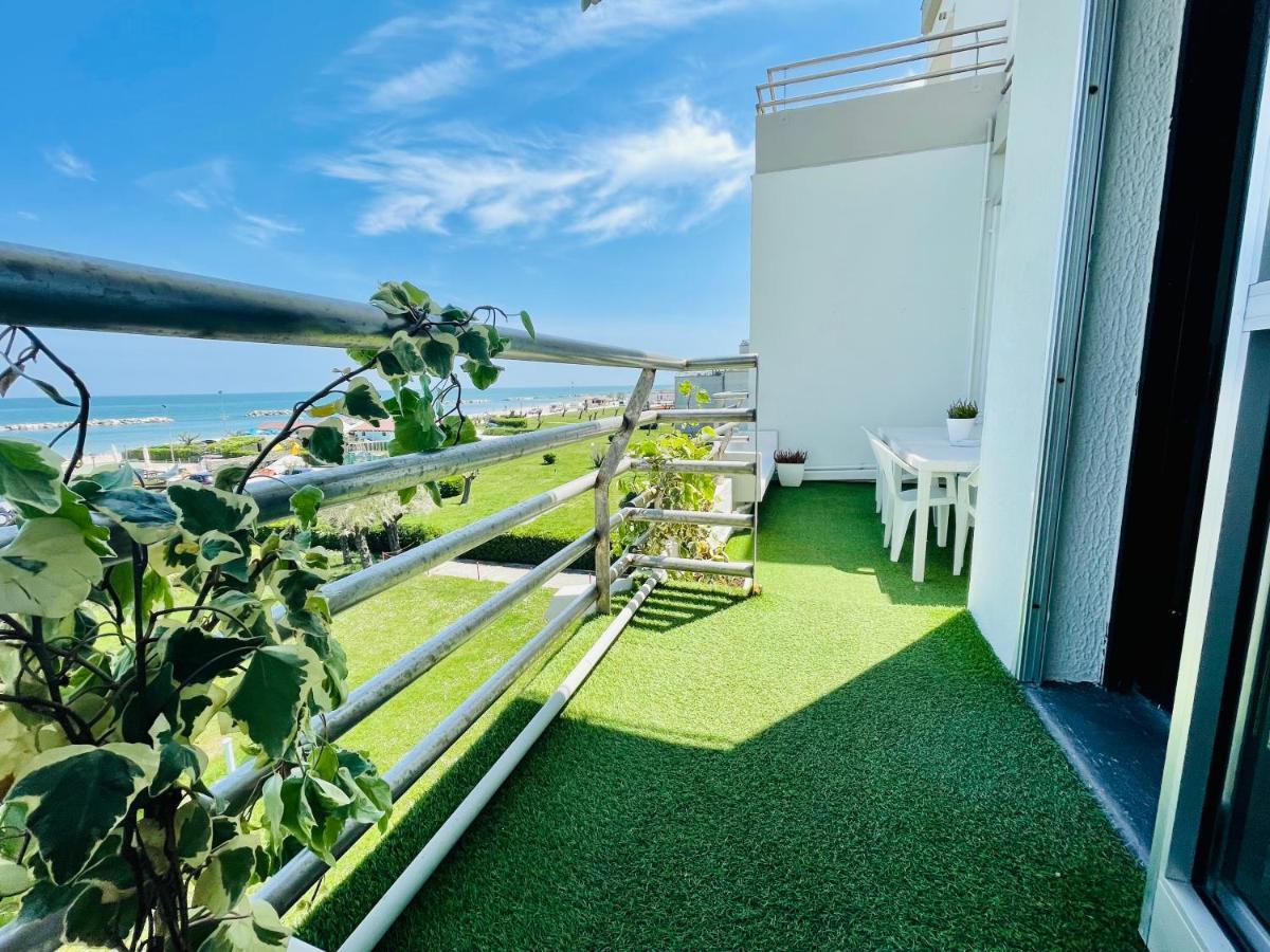 Al Mare Apartament Apartment Fano Exterior photo